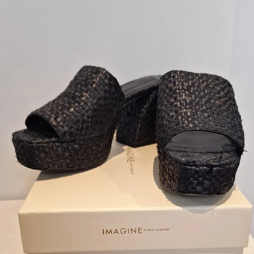 Imagine Vince Camuto Black Thatched Raffia Platform Mules Size 9